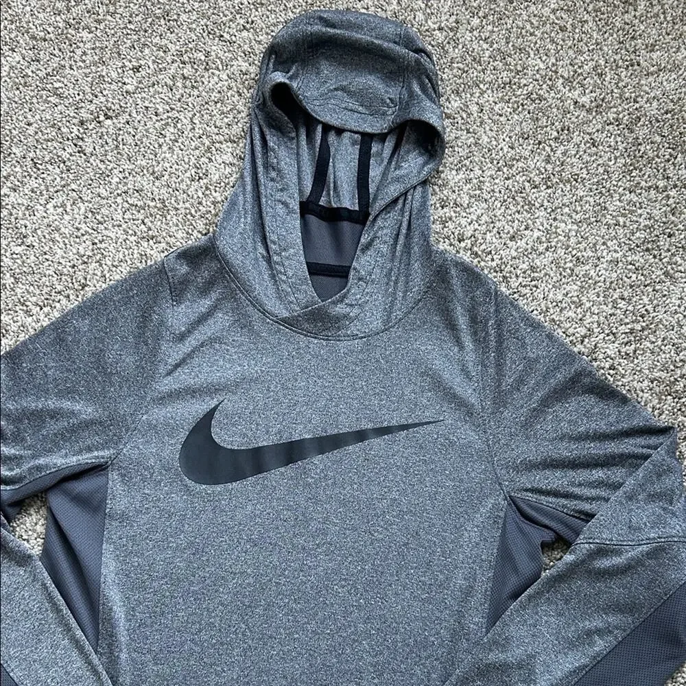 Nike Dri Fit Elite Boys Gray/Black Lightweight Long Sleeve Hoodie Shirt, Medium